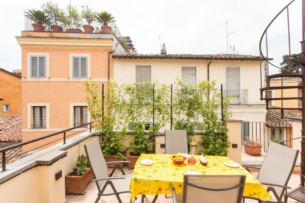 Appartamento Frangipane 31 Monti Terrace *